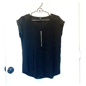 Black short sleeve blouse w/ front gold zipper